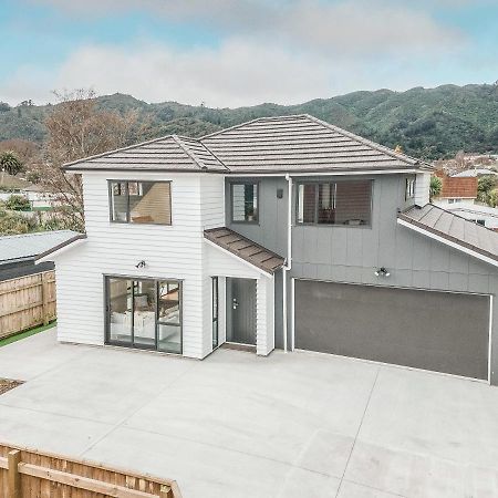 Newly Built House Βίλα Lower Hutt Εξωτερικό φωτογραφία